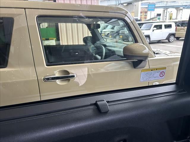 デリカミニ Ｇ　プレミアム　届出済未使用車　衝突被害軽減ブレーキ　　スマートキー　ＥＣＳ　アイドリングストップ　ＬＥＤヘッドライト　サーキュレータ　ロールサンシェードデジタルインナーミラー（8枚目）