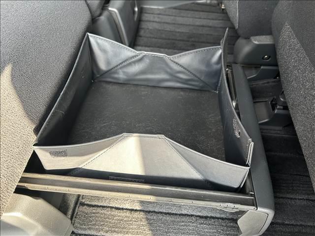 ムーヴキャンバス ＧブラックアクセントＶＳ　ＳＡＩＩＩ　両側電動スライドドアフルセグナビＣＤ／ＤＶＤ／ラジオ／Ｂｌｕｅｔｏｏｔｈアイドリングストップ　衝突被害軽減ブレーキ　ＡＣＣ全方位カメラ付フロアマット／ドアバイザー（15枚目）