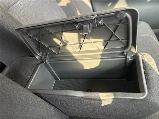 ムーヴキャンバス ＧブラックアクセントＶＳ　ＳＡＩＩＩ　両側電動スライドドアフルセグナビＣＤ／ＤＶＤ／ラジオ／Ｂｌｕｅｔｏｏｔｈアイドリングストップ　衝突被害軽減ブレーキ　ＡＣＣ全方位カメラ付フロアマット／ドアバイザー（31枚目）