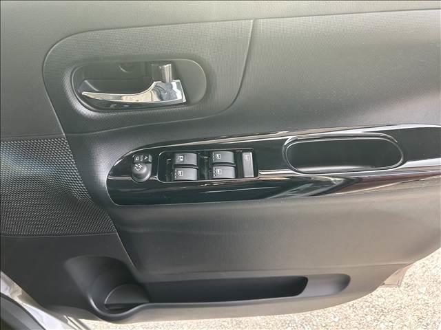 ムーヴキャンバス ＧブラックアクセントＶＳ　ＳＡＩＩＩ　両側電動スライドドアフルセグナビＣＤ／ＤＶＤ／ラジオ／Ｂｌｕｅｔｏｏｔｈアイドリングストップ　衝突被害軽減ブレーキ　ＡＣＣ全方位カメラ付フロアマット／ドアバイザー（38枚目）