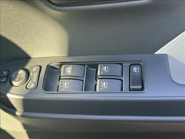 タント Ｘ　届出済未使用車　禁煙車片側電動スライドドアバックカメラアイドリングストップ　衝突被害軽減ブレーキ　ＡＣＣキーレス　スマートキー　電子パーキング（35枚目）