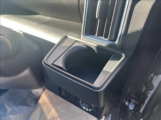 タント Ｘ　届出済未使用車　禁煙車片側電動スライドドアバックカメラアイドリングストップ　衝突被害軽減ブレーキ　ＡＣＣキーレス　スマートキー　電子パーキング（37枚目）