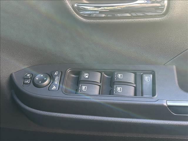 タント カスタムＸ　届出済未使用車　禁煙車両側電動スライドドアバックカメラアイドリングストップ　衝突被害軽減ブレーキ　ＡＣＣキーレス　スマートキー　電子パーキング（35枚目）