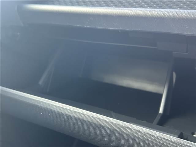 タフト Ｇ　ダーククロムベンチャー　届出済未使用車　禁煙車アイドリングストップ　衝突被害軽減ブレーキキーレス　スマートキー電子パーキングサンルーフ（23枚目）