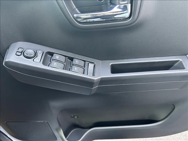 タフト Ｇ　ダーククロムベンチャー　届出済未使用車　禁煙車アイドリングストップ　衝突被害軽減ブレーキキーレス　スマートキー電子パーキングサンルーフ（28枚目）