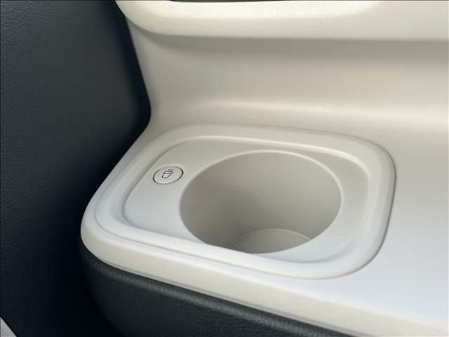 ムーヴキャンバス ストライプスG 届出済未使用車 禁煙車両側電動スライドドア アイドリングストップ 衝突被害軽減ブレーキキーレス スマートキー 電子パーキング(28枚目)