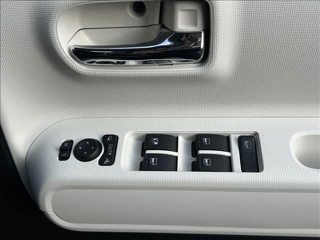 ムーヴキャンバス ストライプスG 届出済未使用車 禁煙車両側電動スライドドア アイドリングストップ 衝突被害軽減ブレーキキーレス スマートキー 電子パーキング(33枚目)