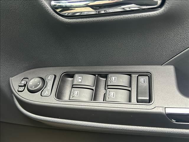 タント カスタムX 届出済未使用車 禁煙車両側電動スライドドアアイドリングストップ 衝突被害軽減ブレーキキーレス スマートキー電子パーキング(34枚目)