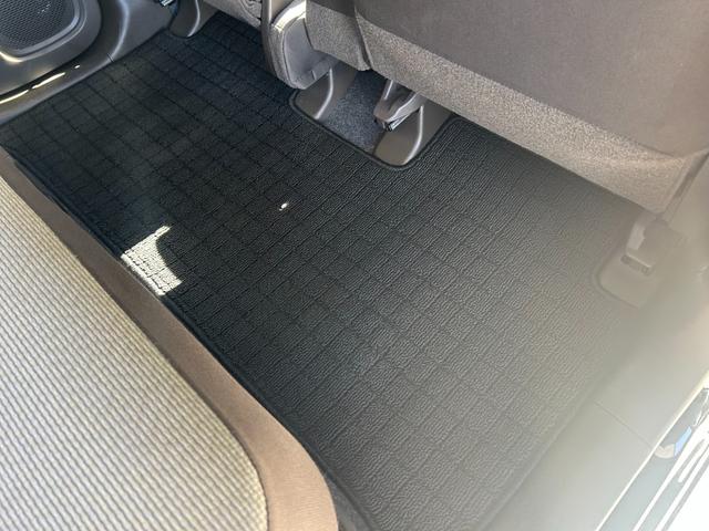 ケイカフェでは、快適なカーライフを過ごしていただくためにオイル交換〜定期点検や車検整備なども実施。国土交通省トップランクの指定工場６拠点、認証工場１拠点の体制で高いクオリティの整備を実施しております。