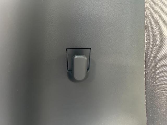 ワゴンR FX フロアマット/ドアバイザーアイドリングストップキーレス(8枚目)