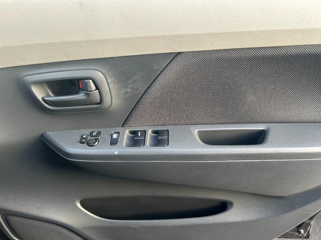 ワゴンR FX フロアマット/ドアバイザーアイドリングストップキーレス(27枚目)