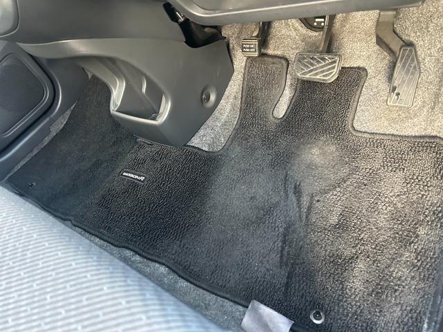 ワゴンR FX フロアマット/ドアバイザーアイドリングストップキーレス(33枚目)