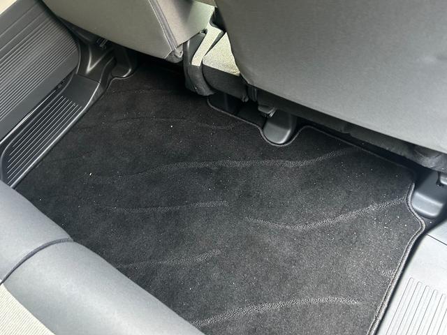 ���Ђ̓͏o�ρi�o�^�ρj���g�p�Ԃ́A�V�ԓo�^������u�T�N�ԁA�������͑��s�P�O�������v�܂ŕۏؒv���܂��B�ۏؓ��e�̓��[�J�[�ۏ؏��i�����e�i���X�m�[�g�j�ɏ����܂��B���ڍׂ̓X�^�b�t�ɂ��q�˂��������B