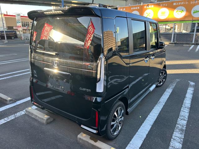 Ｎ－ＢＯＸカスタム ベースグレード　届出済未使用車　禁煙車アルミホイールアイドリングストップ　衝突被害軽減ブレーキ　ＡＣＣバックカメラ片側電動スライドドア（4枚目）