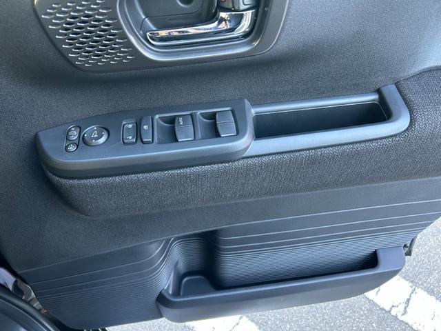 Ｎ－ＢＯＸカスタム ベースグレード　届出済未使用車　禁煙車アルミホイールアイドリングストップ　衝突被害軽減ブレーキ　ＡＣＣバックカメラ片側電動スライドドア（33枚目）