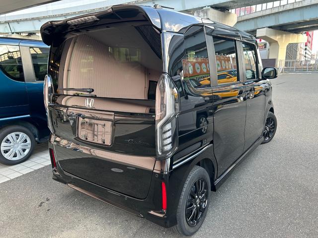 Ｎ－ＢＯＸカスタム Ｌ　スタイル＋ブラック　両側電動スライドドアフルセグナビＢｌｕｅｔｏｏｔｈ付　アイドリングストップ　衝突被害軽減ブレーキ　ＡＣＣドライブレコーダー　ＥＴＣスマートキー　電子パーキング（4枚目）