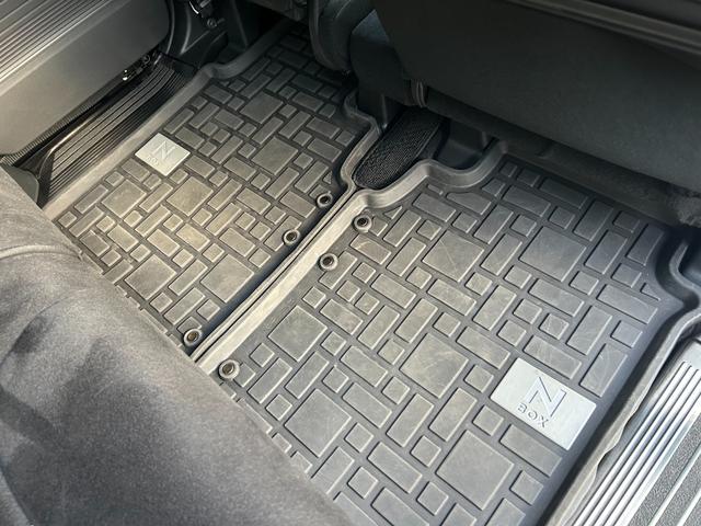 Ｎ－ＢＯＸカスタム Ｌ　スタイル＋ブラック　両側電動スライドドアフルセグナビＢｌｕｅｔｏｏｔｈ付　アイドリングストップ　衝突被害軽減ブレーキ　ＡＣＣドライブレコーダー　ＥＴＣスマートキー　電子パーキング（20枚目）