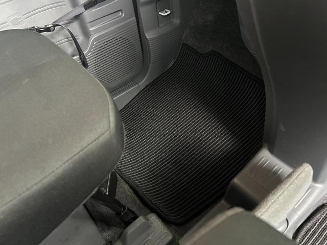 ���Ђ̓͏o�ρi�o�^�ρj���g�p�Ԃ́A�V�ԓo�^������u�T�N�ԁA�������͑��s�P�O�������v�܂ŕۏؒv���܂��B�ۏؓ��e�̓��[�J�[�ۏ؏��i�����e�i���X�m�[�g�j�ɏ����܂��B���ڍׂ̓X�^�b�t�ɂ��q�˂��������B