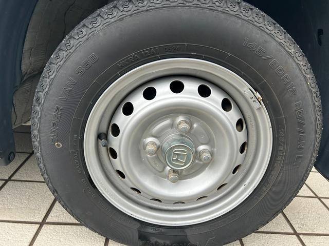 ���Ђ̓͏o�ρi�o�^�ρj���g�p�Ԃ́A�V�ԓo�^������u�T�N�ԁA�������͑��s�P�O�������v�܂ŕۏؒv���܂��B�ۏؓ��e�̓��[�J�[�ۏ؏��i�����e�i���X�m�[�g�j�ɏ����܂��B���ڍׂ̓X�^�b�t�ɂ��q�˂��������B