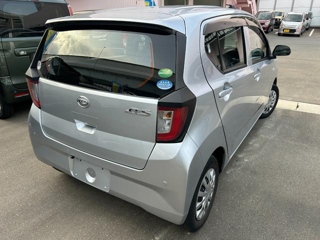 ミライース Ｌ　ＳＡＩＩＩ　Ｂｌｕｅｔｏｏｔｈ付ラジオナビフロアマット／ドアバイザーバックカメラ（4枚目）