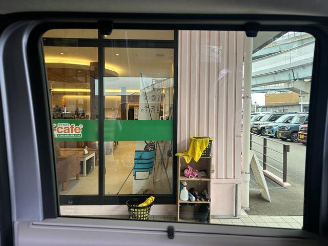 Ｎ－ＢＯＸ ベースグレード　届出済未使用車　片側電動スライドドア禁煙車アルミホイールアイドリングストップ　衝突被害軽減ブレーキ　ＡＣＣキーレス　スマートキー　電子パーキングバックカメラ（17枚目）