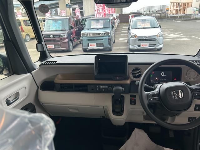 Ｎ－ＢＯＸ ベースグレード　届出済未使用車　片側電動スライドドア禁煙車アルミホイールアイドリングストップ　衝突被害軽減ブレーキ　ＡＣＣキーレス　スマートキー　電子パーキングバックカメラ（21枚目）