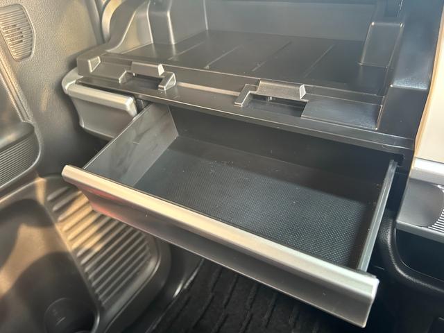 �y×�J�t�F�̃R���{���[�V�����I�e��\�t�g�h�����N��҂����ăR�[�q�[�A�}���X���[�X�C�[�c�ȂǃJ�t�F�����̂����p�Ƃ��Ă̖��͂��\���ł��B�m���J�t�F�C���h�����N�����p�ӂ��Ă���܂��I