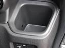 ドリンクフォルダ運転席側にも装備しております!