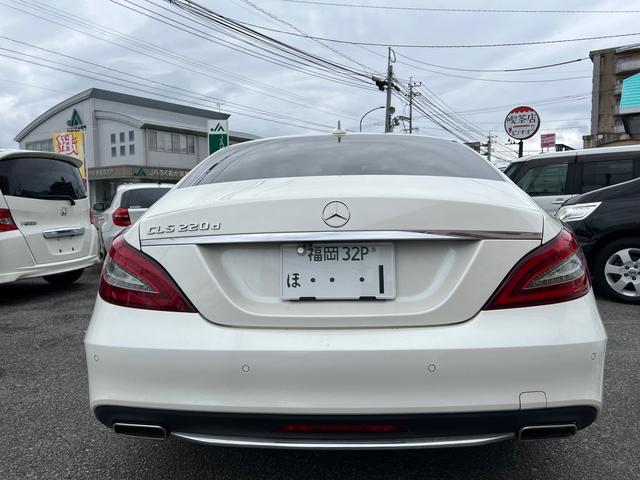 ＣＬＳクラス ＣＬＳ２２０ｄ　ＡＭＧライン　ディーゼルターボ　サンルーフ　黒革シート　純正ＨＤＤナビ　ＴＶ視聴可　３６０°カメラ　パワーシート　ＬＥＤヘッドランプ　ＡＷ１９インチ　Ｗエアコン　オートライト（6枚目）