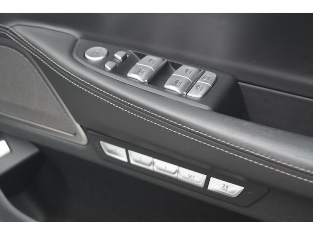 ７シリーズ ７４０ｅアイパフォーマンス　Ｍスポーツ　スマートキー　プッシュスタート　メモリー付きパワーシート　サンルーフ　バックカメラ　リアエアコン　電動リアゲート　ステアリングスイッチ　パドルシフト　全方位カメラ　ＵＳＢ入力端子（15枚目）