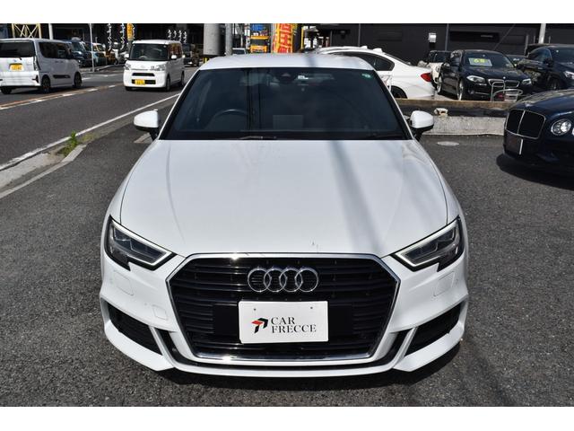 Ａ３ スポーツバック１．４ＴＦＳＩスポーツＳラインパッケジ　スマートキー　プッシュスタート　ステアリングスイッチ　クルーズコントロール　バックカメラ　純正ナビ　オートライト　オートエアコン　パワーシート（2枚目）