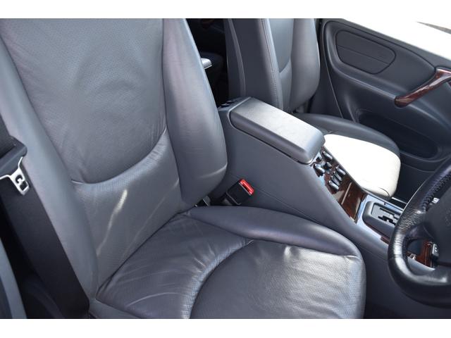 Ｍクラス ＭＬ３２０　ユーザー買取車　社外２２インチＡＷ　社外ヘッドライト　スモークテール　サンルーフ（22枚目）