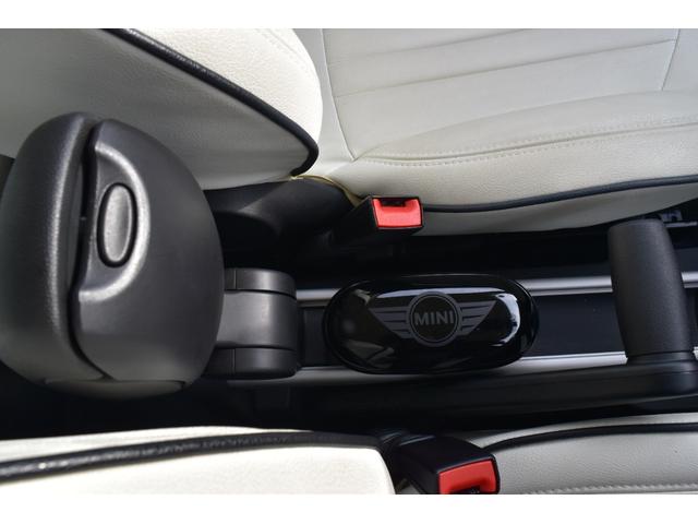 ＭＩＮＩ クーパーＳ　クロスオーバー　スマートキー　プッシュスタート　パドルシフト　シートカバー（29枚目）