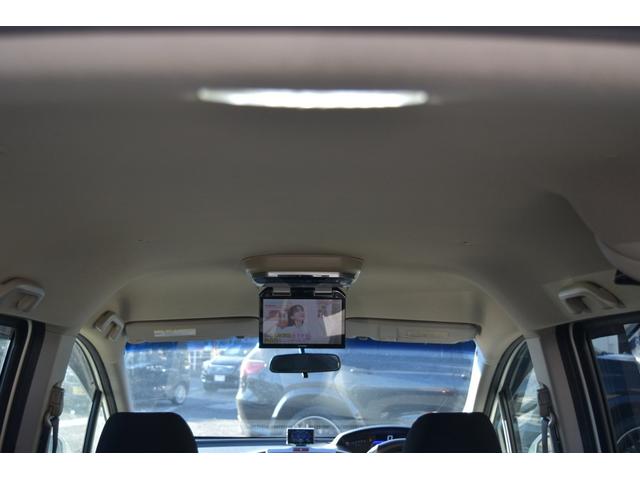 フリードハイブリッド ジャストセレクション　スマートキー　純正ＨＤＤナビ　ベンチシート　オートエアコン　バックカメラ　左側パワースライドドア　社外ホイール　７人乗りフリップダウンモニター　ＥＴＣ（22枚目）