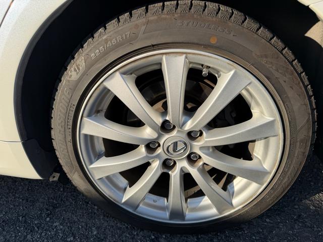 ＩＳ ＩＳ２５０　バージョンＬ　スマートキー　プッシュスタート　ステアリングスイッチ　パドルシフト　クルーズコントロール　バックカメラ　パワーシート（14枚目）