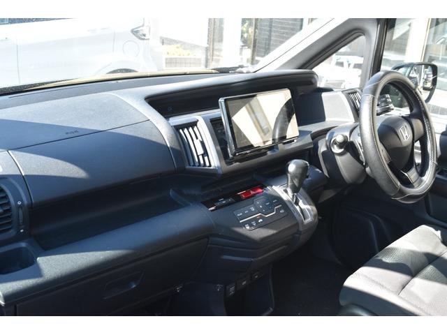 ステップワゴンスパーダ S 社外ナビ 社外マフラー TEIN車高調 社外18インチアルミホイール 左側パワースライドドア 社外バンパー バックカメラ(19枚目)