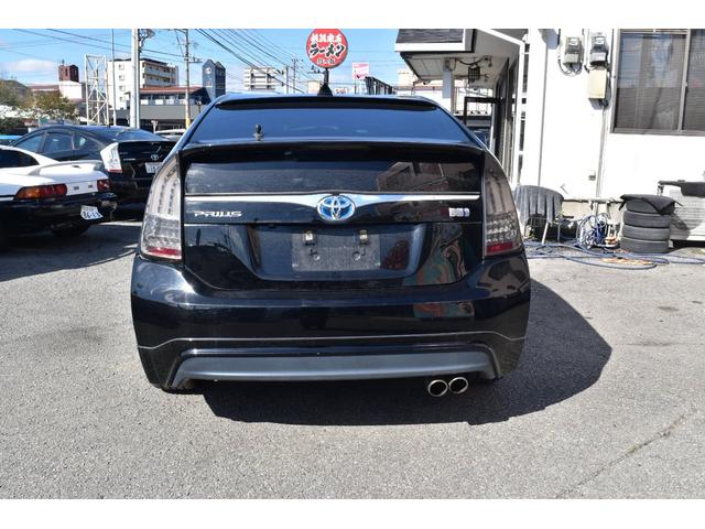 プリウス Ｇツーリングセレクション　スマートキー　プッシュスタート　社外マフラー　モデリスタエアロ　シートカバー（6枚目）