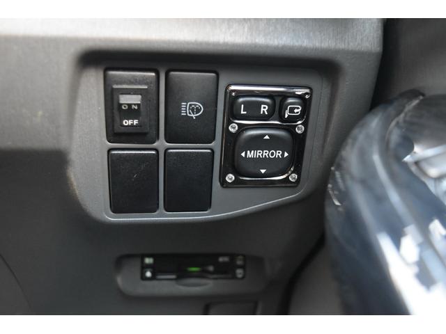 プリウス Ｇツーリングセレクション　スマートキー　プッシュスタート　社外マフラー　モデリスタエアロ　シートカバー（23枚目）