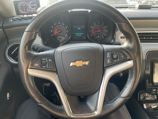 シボレーカマロ 　パドルシフト　バックカメラ　ステアリングスイッチ　スーパーキャットレーダー探知機　　パワーシート（23枚目）