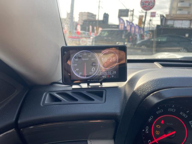 シボレーカマロ 　パドルシフト　バックカメラ　ステアリングスイッチ　スーパーキャットレーダー探知機　　パワーシート（27枚目）