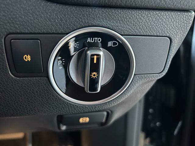 ＣＬＡクラス ＣＬＡ１８０　スポーツ　買取車・レーダーセーフティＰＫＧ・純正ＨＤＤナビ・フルセグＴＶ・バックカメラ・ＥＴＣ・ＬＥＤライト・ハーフレザーシート・シートヒーター・運転パワーシート・純正１８ＡＷ・ターボ・ドラレコ（10枚目）
