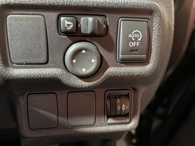 ノート X 買取車・純正ナビ・フルセグTV・ETC・プッシュスタート・アイドリングストップ・シートリフター・電動格納ミラー(6枚目)