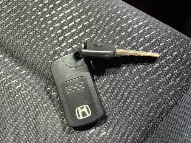 ライフ ディーバスマートスタイル 買取車・ワンオーナー・スマートキー・純正HDDナビ・TV・バックカメラ・HIDヘッドライト・純正14インチAW・オートエアコン・ミラーウィンカー・シートリフター・電動格納ミラー(6枚目)