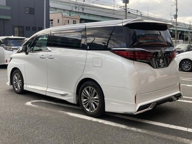 アルファード Ｚ　ワンオーナー　サンルーフ　革シート　両側電動スライド　キーレス　フルセグ　ナビ＆ＴＶ　１８アルミホイール　乗車定員７人　エアバッグ　電動シート　オートマ　安全装備　ＥＴＣ（9枚目）