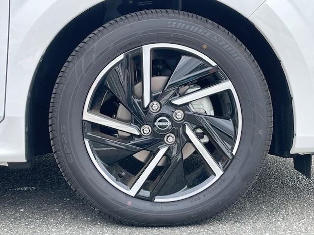 ノート X ワンオーナー キーレス エアバッグ オートマ ディーラー車 フル装備 助手席エアバッグ 衝突被害軽減システム スマートキー オートクルーズコントロール(10枚目)