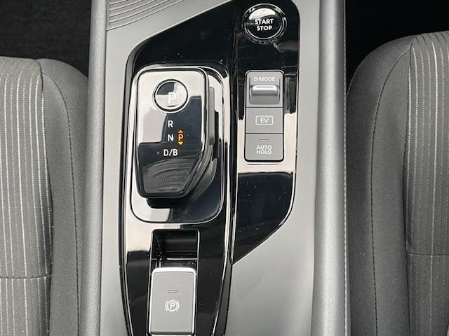 ノート X ワンオーナー キーレス エアバッグ オートマ ディーラー車 フル装備 助手席エアバッグ 衝突被害軽減システム スマートキー オートクルーズコントロール(17枚目)