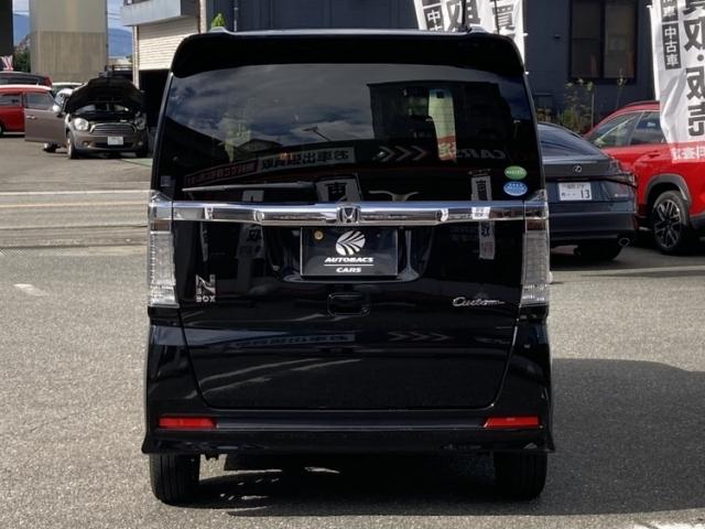 N-BOXカスタム G SSブラックスタイルパッケージ 両側電動スライド キーレス フルセグ ナビ&TV エアバッグ オートマ HIDヘッドライト ETC バックカメラ スマートキー 横滑り防止機能 シートヒーター(5枚目)