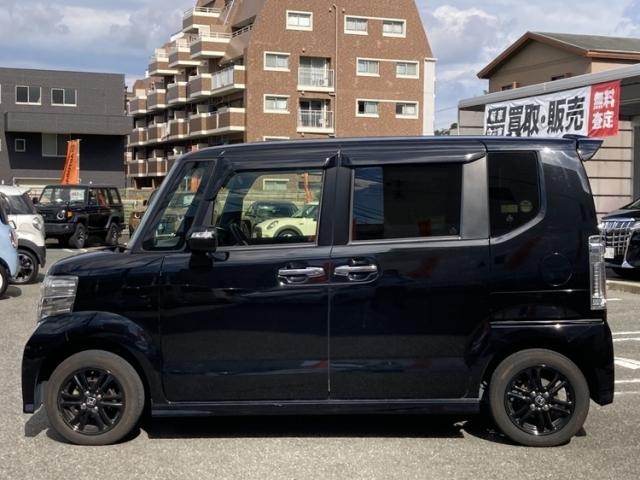 N-BOXカスタム G SSブラックスタイルパッケージ 両側電動スライド キーレス フルセグ ナビ&TV エアバッグ オートマ HIDヘッドライト ETC バックカメラ スマートキー 横滑り防止機能 シートヒーター(6枚目)