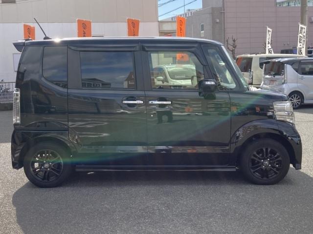 N-BOXカスタム G SSブラックスタイルパッケージ 両側電動スライド キーレス フルセグ ナビ&TV エアバッグ オートマ HIDヘッドライト ETC バックカメラ スマートキー 横滑り防止機能 シートヒーター(7枚目)