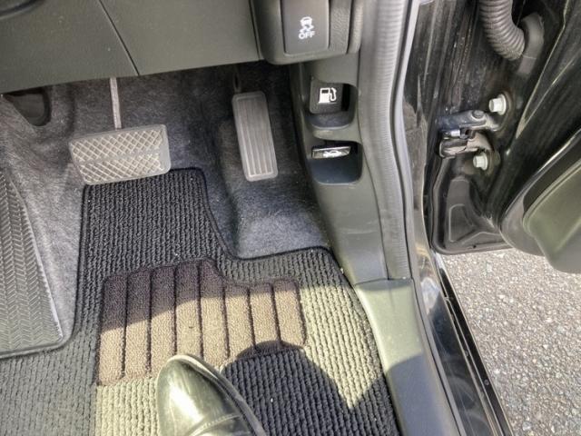 N-BOXカスタム G SSブラックスタイルパッケージ 両側電動スライド キーレス フルセグ ナビ&TV エアバッグ オートマ HIDヘッドライト ETC バックカメラ スマートキー 横滑り防止機能 シートヒーター(21枚目)